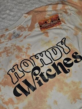 Howdy Witches Tie-Dye Graphic Tee - Tan and Cream